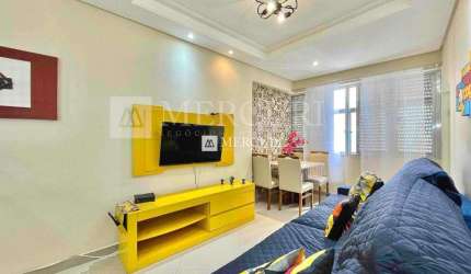 Apartamento no Guarujá, com Vista Parcial para o mar, Praia das Pitangueiras, Guarujá