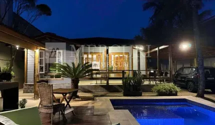 Casa à Venda no Guarujá – Enseada, Jardim Virgínia com Lazer e Conforto