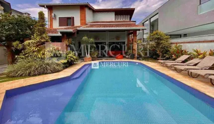 Casa no Guarujá, Condomínio Fechado, Jardim Acapulco, 3 suítes.