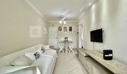 Apartamento no Guarujá, Enseada, Reformado, Mobiliado e Com Vista Parcial para o Mar