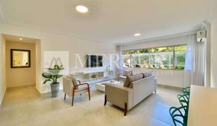 Apartamento no Guarujá, Astúrias, Reformado, 3 quartos sendo 2 suítes.