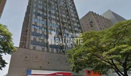 Aluga-se / Vende-se meia laje comercial na Faria Lima (448m² + 150m² de varanda) - Ed. Novo São Paul