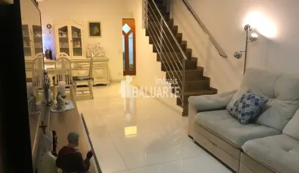 Sobrado com 3 Quartos e 3 banheiros à Venda, 115 m² por R$ 750.000