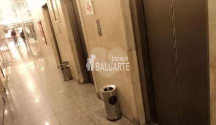 Venda e Locação de conjunto comercial no Centro Histórico de São Paulo.