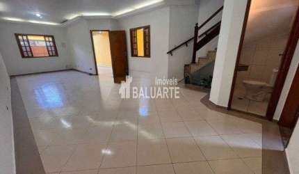 Sobrado com 3 Quartos e e suite com 4 banheiros para Alugar,