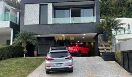 Casa em Condomínio Fechado em Parque Residencial Itapeti  -  Mogi das Cruzes