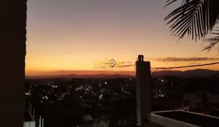 Casa de luxo em Chácara São José - Arujá: por R$2.200.000