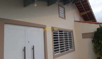 Casa em Jardim Suarão - Itanhaém: 150m², 2 dormitórios, 1 suíte, 3 banheiros por R$300.000 - Venda