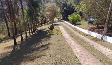 Chácara em Boa Vista - Igaratá: 400m², 7 dormitórios, 4 suítes e 8 banheiros por R$1.850.000 - Venda e Locação