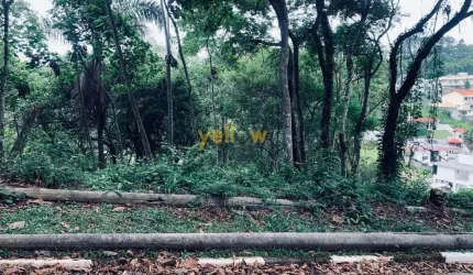 Terreno de Condomínio em Arujazinho II: Venda e Locação por R$ 600 mil - Confira!