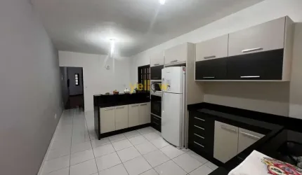 Casa à Venda em Arujá: 3 Dormitórios, 115m² - R$680 mil
