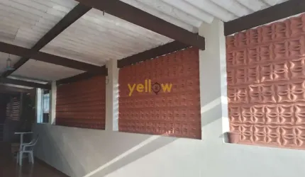 Casa à Venda em Arujá: 3 Dormitórios e 330m² por R$450 mil