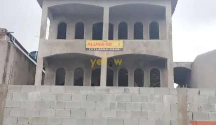 Casa Comercial à Venda e Locação em Jardim Renata, Arujá – 4 Dorms