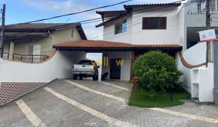 Casa em Condomínio Fechado em Aruã - 3 Dormitórios para Locação