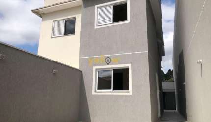 Casa à Venda em Jordanópolis - 2 Dormitórios e Suíte