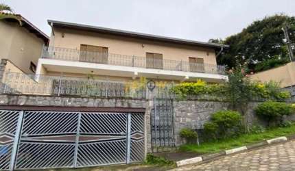 Luxuosa Casa em Condomínio em Santa Isabel - 5 Suítes por R$4500