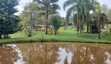 Chácara à Venda em Funil - Santa Isabel: 300m², 2 Dormitórios