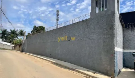 Galpão para Locação em Itaquaquecetuba - 760m², 4 Banheiros