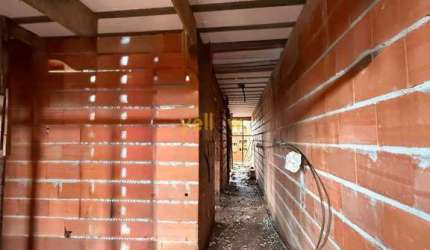 Casa à Venda em Itaquaquecetuba - 3 Dorms e 1 Suíte