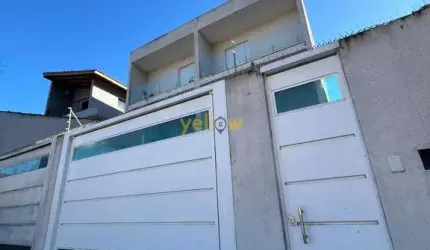 Casa para Alugar em Arujá Center Ville, 3 Suítes, 180m²
