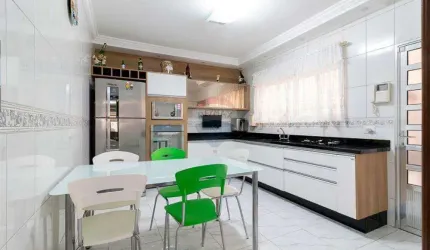 Sobrado à Venda no Bairro do Limão, Zona Norte de São Paulo com  155m² , 2 Dormitórios, 4 vagas, R$ 580.900,00