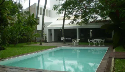 Casa com 4 dormitórios à venda, 450 m² por R$ 2.500.000,00 - Praia de Pernambuco - Guarujá/SP