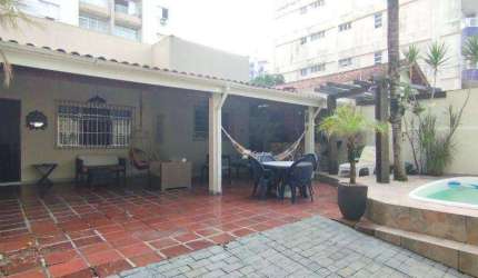Casa disponivél para venda e locação anual no Guarujá - à poucos metros da praia na Enseada.