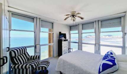 Apartamento à venda na Pitangueiras – Guarujá / SP.