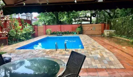 Casa à venda na Enseada - Guarujá/SP