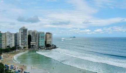 Apartamento à venda na Praia de Pitangueiras - Guarujá / SP.