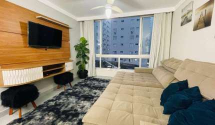 Apartamento à venda na Praia da Pitangueiras no Guarujá / SP.