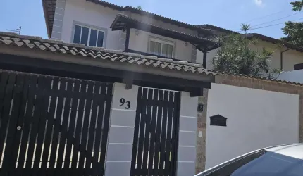 Casa para Venda em Niterói, Itaipu, 4 dormitórios, 1 suíte, 2 banheiros, 3 vagas