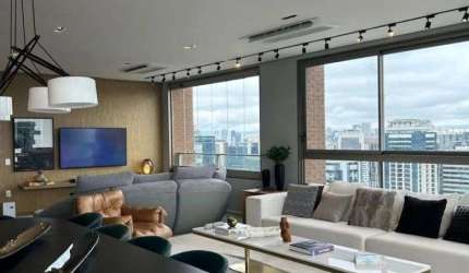 Apartamento para venda tem 155 metros quadrados com 3 quartos