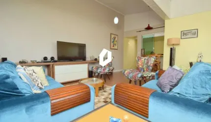Sobrado três quartos sendo um suíte