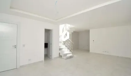 Sobrado em Condomínio à venda Bairro Hauer, 03 quartos e 02 vagas!
