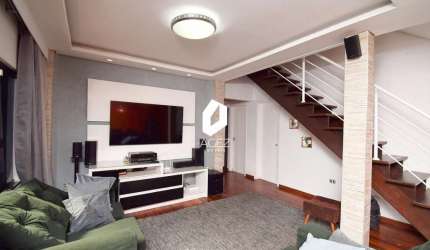 Casa ampla, com 03 quartos e 02 vagas!