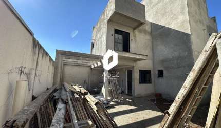 Sobrado novo, com quintal amplo, 03 quartos 01 suíte e terraço!