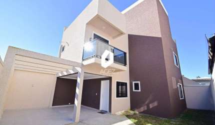 Sobrado novo, com quintal amplo, 03 quartos 01 suíte e terraço!