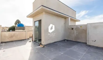 SOBRADO COM AMPLO TERRAÇO E ESPAÇO DE QUINTAL