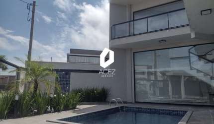 Casa novo com piscina beira mar!