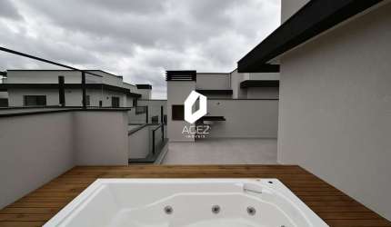 Sobrado Triplex à Venda no Cajuru Curitiba – Alto Padrão, 3 Suítes!