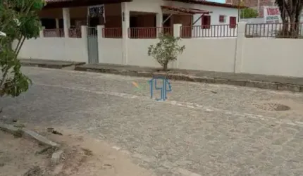 Casa Padrão / Casa em rua Pública / Casa padrão em Parnamirim / Casa em rua pública em Emaús