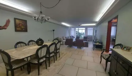 Apartamento em Gonzaga  -  Santos