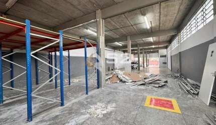 Galpão 750 m² à Locação na Vila Leopoldina, SP | Estrutura para Logística e Escritório