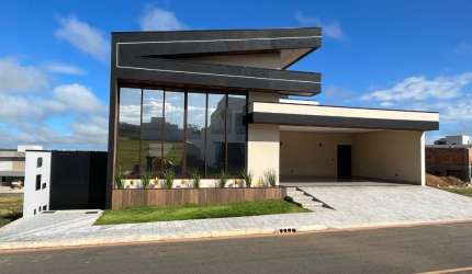 Casa de Alto Padrão à Venda no Condomínio Del Fiore em Caldas Novas-GO: Luxo e Conforto em Cada Detalhe!