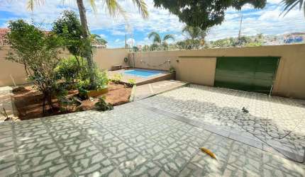 Encantadora Casa à Venda em Caldas Novas, Setor São José - Com Poço Artesiano, Piscina e Mais!