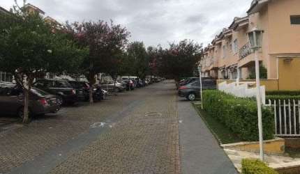 Sobrado em Vila Carrão  -  São Paulo