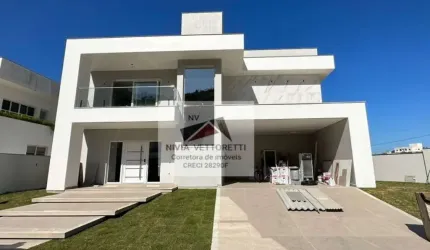Casa de altíssimo padrão na Paia de Ingleses em condomínio fechado com toda a infraestrutura e segurança!