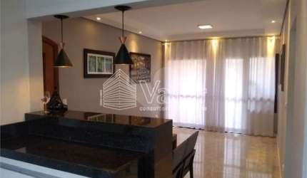 Apartamento no Edifício Jatiúca, com piso porcelanato, 1 Dormitório sendo suíte