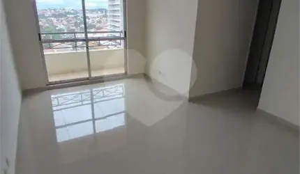Apartamento com 3 dormitórios sendo 1 suíte.